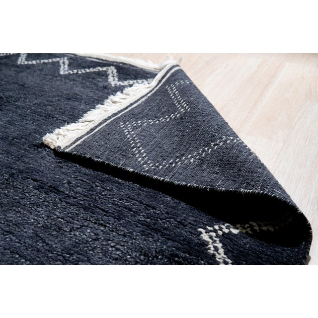 10x14 Talia Moroccan Charcoal Classic Diamond Modern Handknotted Wool Carpet Rug For Sale - Image 4 of 8
