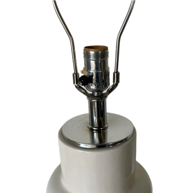 Mid-Century Modern 1970s X-Large Mid Century Modern Stacked White & Chrome Laurel Lamp For Sale - Image 3 of 9