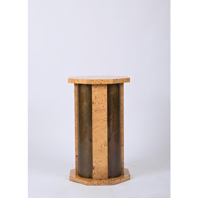 Wood Octagonal Pedestal in Burl Wood and Brass by Tommaso Barbi, Italy, 1970s For Sale - Image 7 of 18