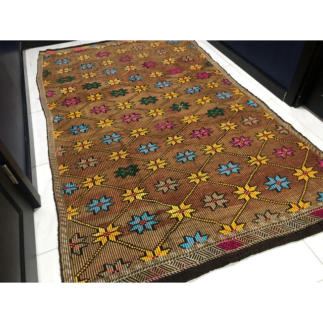 Textile 1960s Vintage Turkish Handwoven Traditional Kilim Rug- 5′3″ × 8′6″ For Sale - Image 7 of 11