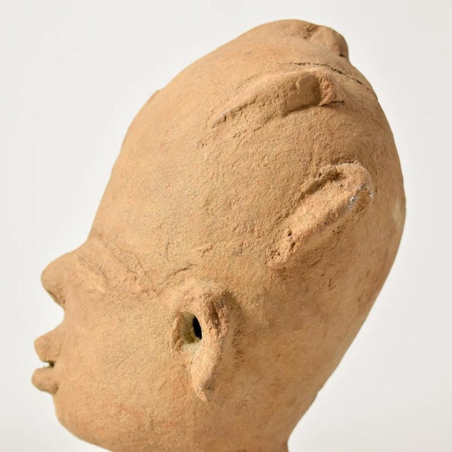Early 20th Century Terracotta Clay Funerary Portrait Akan Asante Nsodia on Custom Base Ghana For Sale In Denver - Image 6 of 9