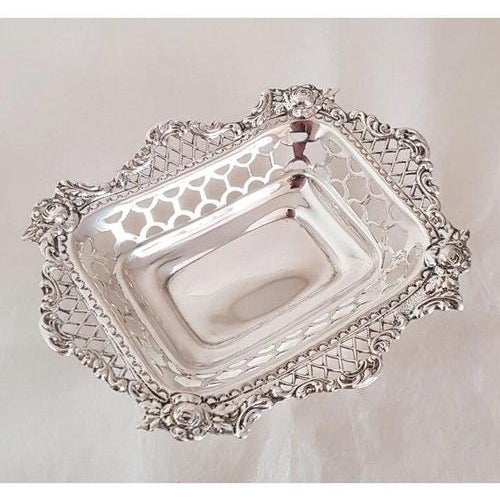 Victorian Sterling Silver Trinket Dish from William Comyns & Sons, London, 1899 For Sale - Image 6 of 18
