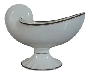 Large Early 19th Century Wedgwood Creamware Nautilus Shell Centerpiece Compote Bowl