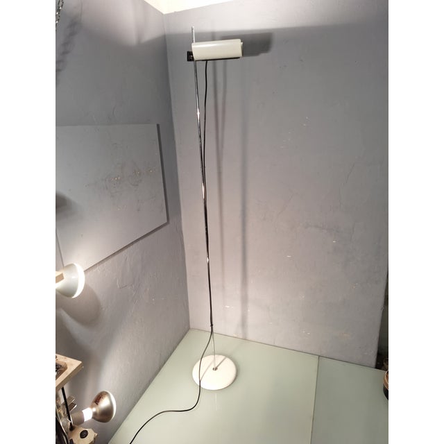 Model DM333 Floor Lamp by Vico Magistretti for Oluce, Milan, Italy, 1970s For Sale - Image 14 of 15