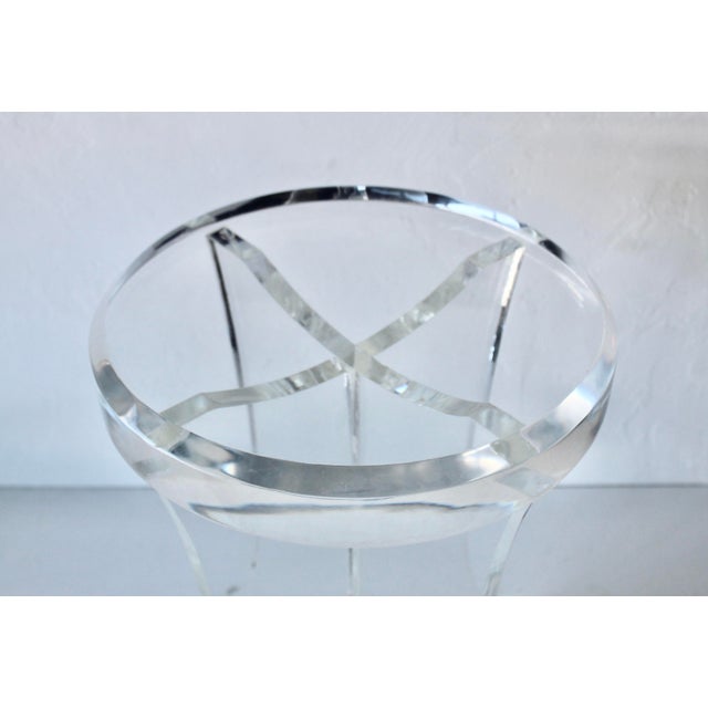 1970s Dorothy Thorpe Style Circular Seat "X" Base Heavy Lucite Acrylic Stool Vintage Mid Century For Sale - Image 13 of 18