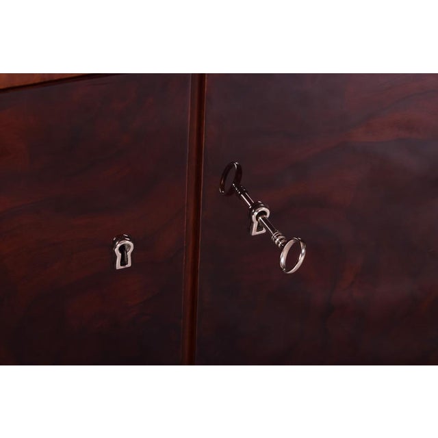 Brown Art Deco Display Cabinet in Walnut, 1930s For Sale - Image 8 of 14