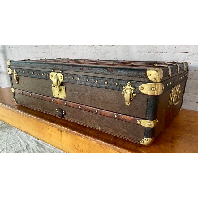 Traditional Vintage Louis Vuitton Cabin Steamer Trunk, Leather & Wood, France For Sale - Image 3 of 16