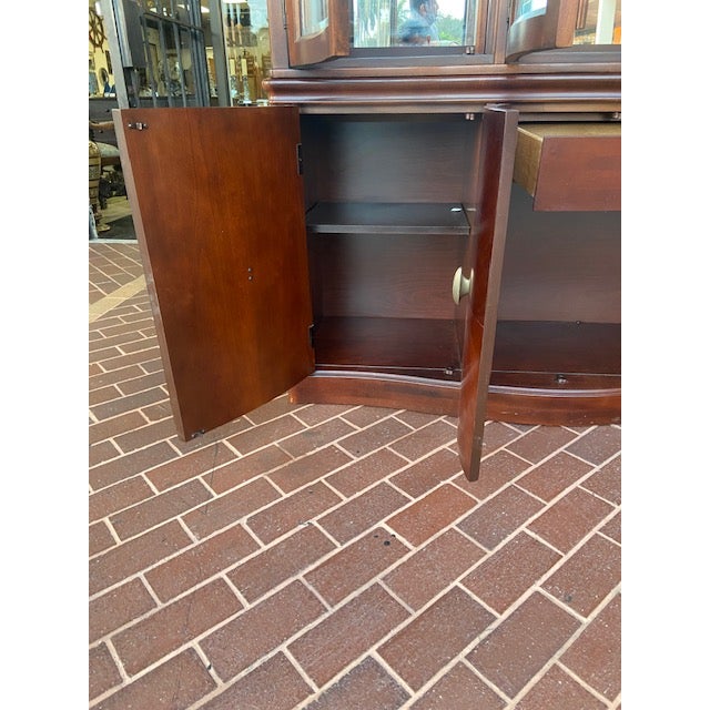 1990s Bernhardt Buffet Hutch For Sale - Image 13 of 15