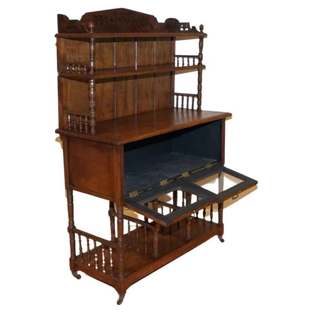 Beautiful victorian decorative rare hallway whatnot sideboard console table. This would look stunning as a hallway whatnot...