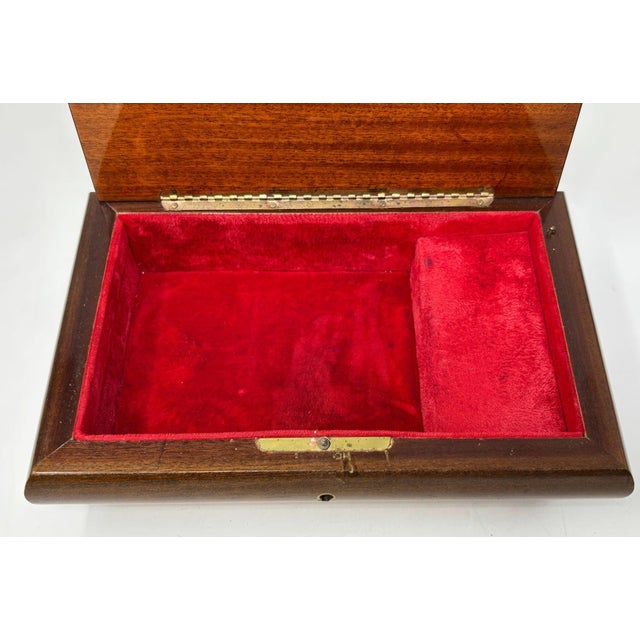 Vintage Jewelry Music Box Made in Italy by Reuge For Sale - Image 15 of 15