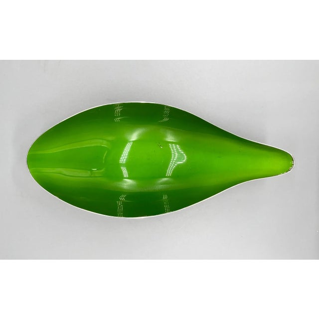Contemporary Reed & Barton Silverplate Pear Catchall With Green Enamel – Postmodern / Glam For Sale - Image 10 of 13