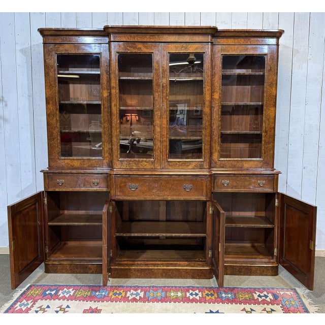 Victorian Bookcase in Burr Walnut, 1800s For Sale - Image 15 of 18