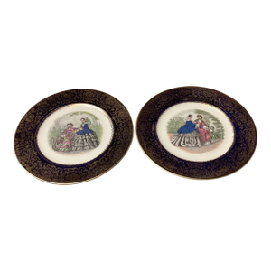 Pair of 1940s Imperial Salem China Porcelain Decorative Plates With 23 Karat Gold Trim