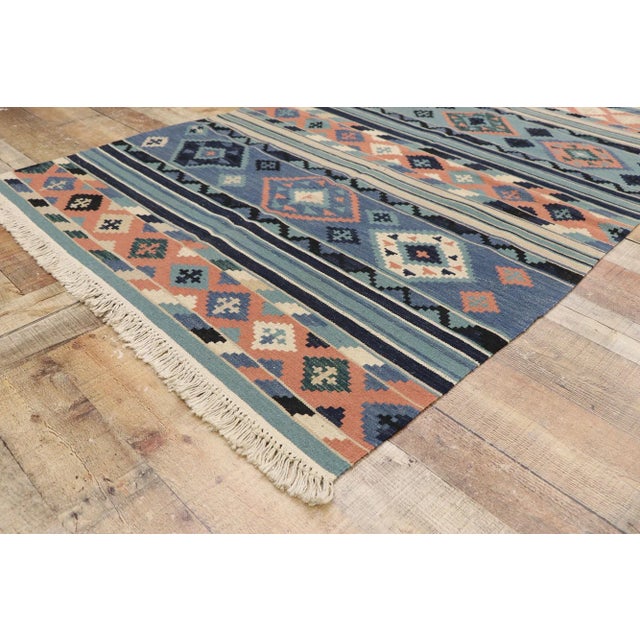 Vintage Persian Shiraz Kilim Rug, 04'01 X 06'01 For Sale In Dallas - Image 6 of 9