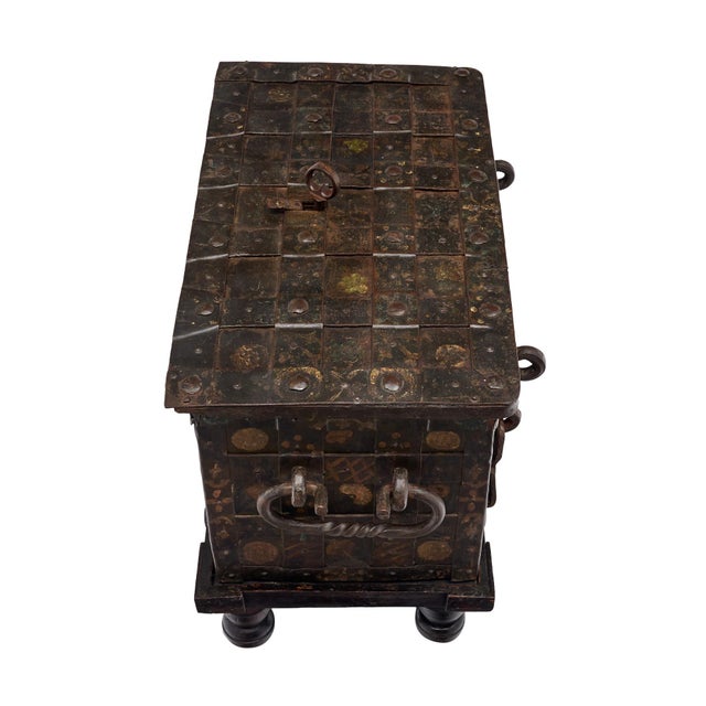 Brown 17th Century Spanish Baroque Iron-Mounted Dowry Chest For Sale - Image 8 of 9