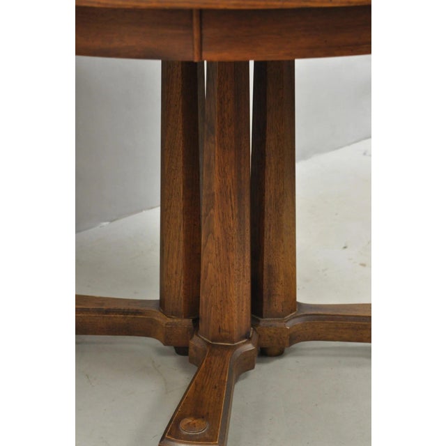 Vintage Mid Century Modern Oak Sunburst Round Extension Pedestal Dining Table For Sale In Philadelphia - Image 6 of 18