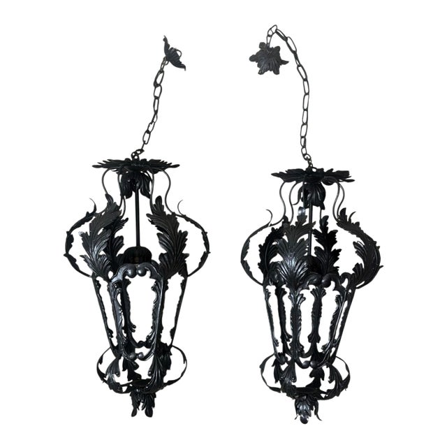 Early 20th Century Italian Florentine Renaissance Revival Style Pair Italian Wrought Iron Lanterns For Sale