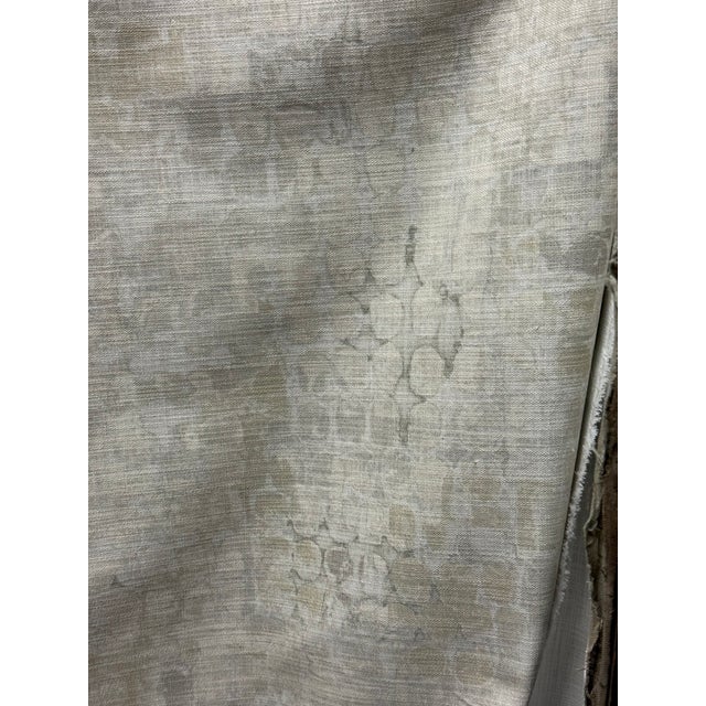 Gustavian (Swedish) 19th-C. French Painted Daybed / Sofa in New Linen W/ Gustavian Swedish Styling For Sale - Image 3 of 13