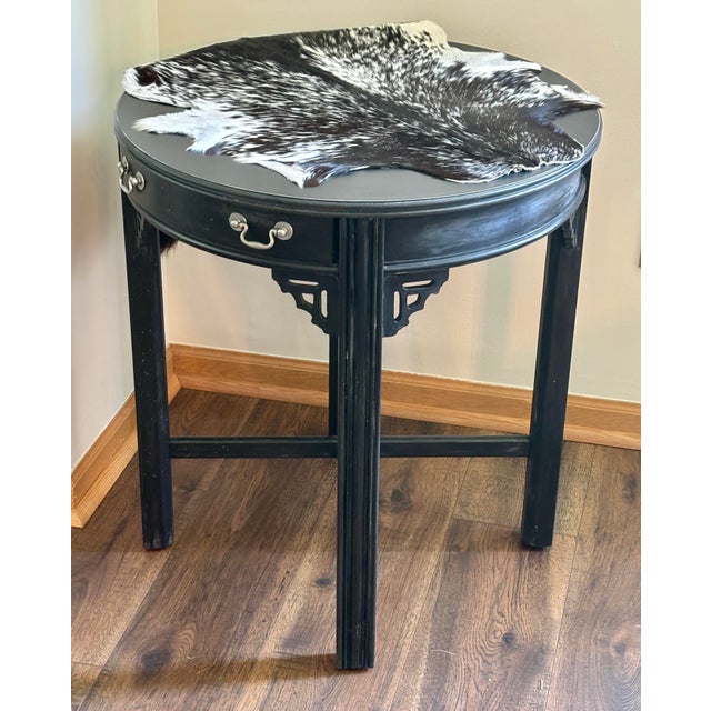 Antique Chinoiserie 24" Black Round Accent Table With Curved Drawer For Sale - Image 4 of 8