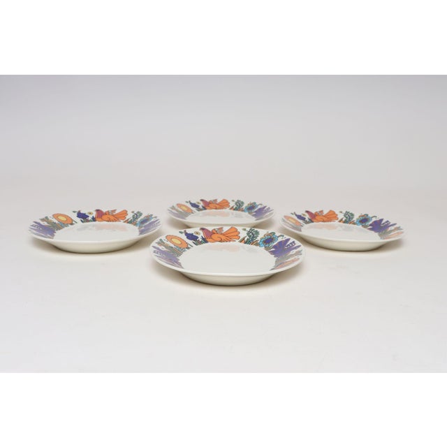 1990s Set of Four Vintage Villeroy & Boch "Acapulco" Bird Motif Deep Oval Plates For Sale - Image 5 of 17