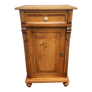 1990s Vintage Rustic Pine Side Table For Sale