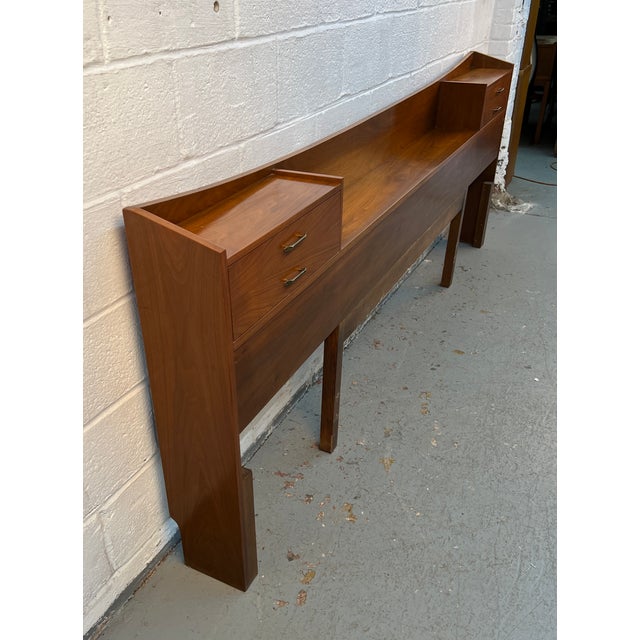 Mid 20th Century Attributed Young Manufacturing Mid-Century Walnut King Headboard For Sale - Image 9 of 14