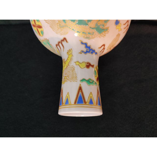 Chinese Ceramic Vase,Chenghua Marked Gold Drawing Famille Verte Porcelain Tianqiu Vase Hand Painted Foo Dogs Pattern For Sale In Seattle - Image 6 of 10