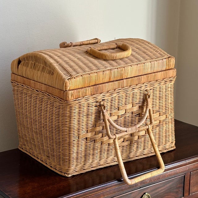 Rustic Mid 20th Century Vintage Natural Woven Wicker Carrying Case Basket For Sale - Image 3 of 12