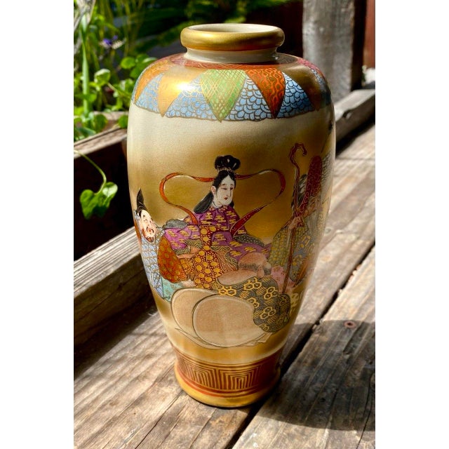 Pair of Antique Japanese Satsuma Kōzan Vases Depicting the Seven Lucky Gods (Shichifukujin) For Sale - Image 11 of 18