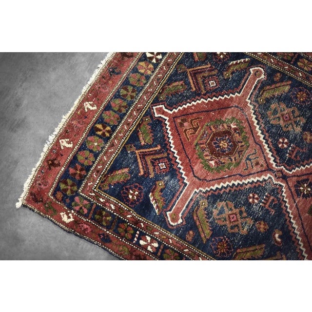 Vintage Handwoven Tribal Shiraz Qashqai Rug, 1940s For Sale - Image 9 of 15