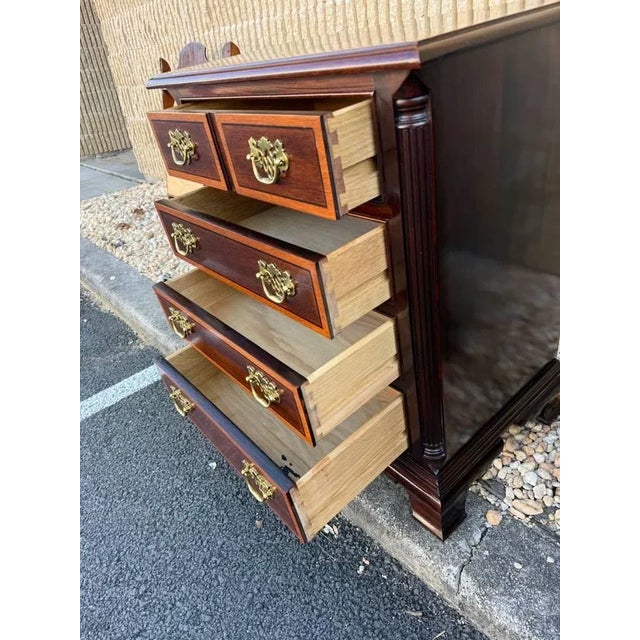 Pair of Stickley Matching Chippendale Style Inlaid Mahogany Nightstands or Small Bachelor's Chests. For Sale In Washington DC - Image 6 of 15