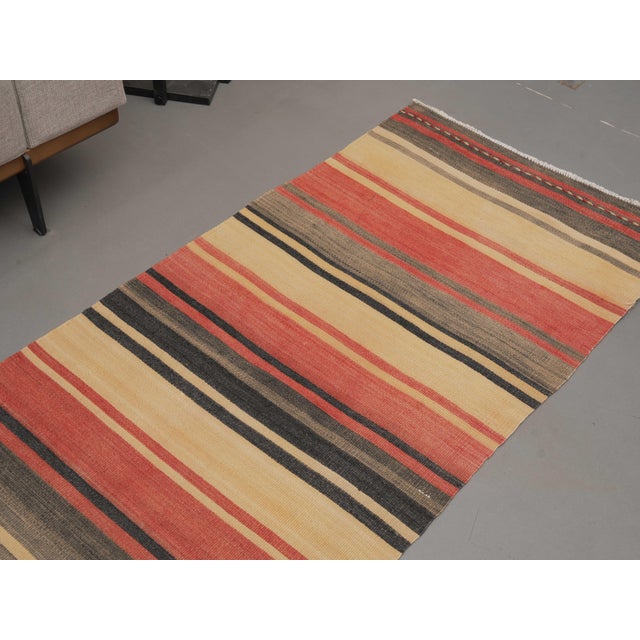 1970s Vintage Handmade Wool Cotton Beige Area Rug For Sale In San Francisco - Image 6 of 11