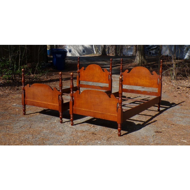American Vintage Pair Atlas Furniture Curly Maple Poster Twin Beds For Sale - Image 3 of 18