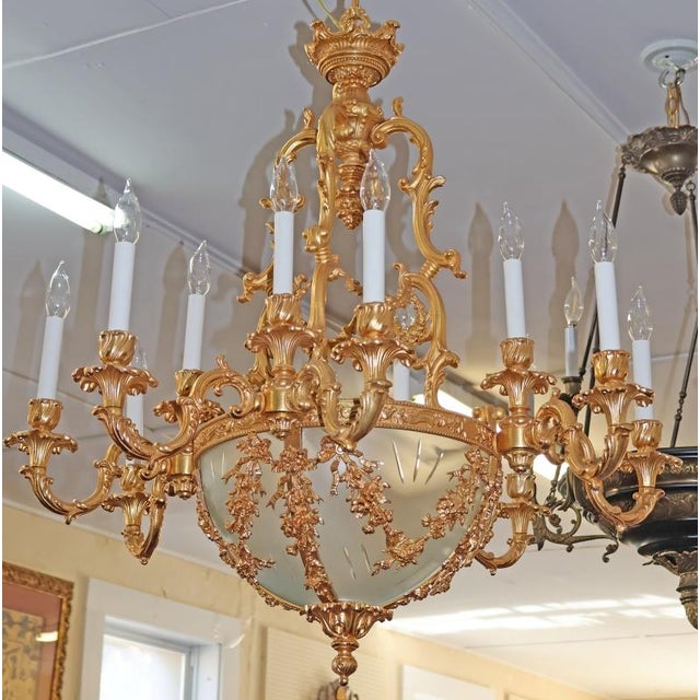 1990s Italian Fbai Gold Gilt Bronze & Crystal 12 Light Louis XV Style Chandelier For Sale - Image 9 of 12