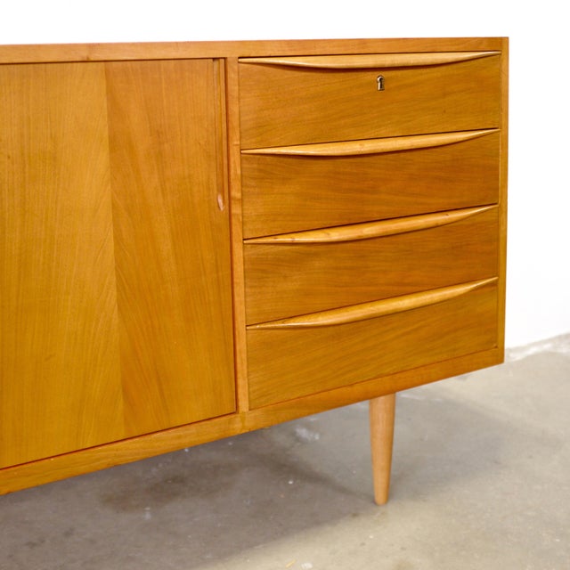 1950s Deutsche Werkstätten Hellerau Oak Sideboard Designed by Franz Ehrlich For Sale - Image 13 of 17