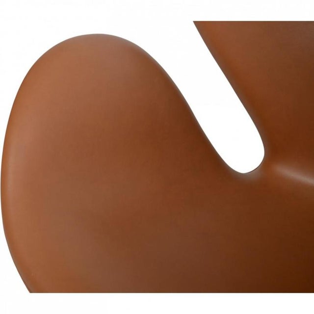 Swan Sofa in Cognac Leather by Arne Jacobsen, 2000s For Sale - Image 4 of 15