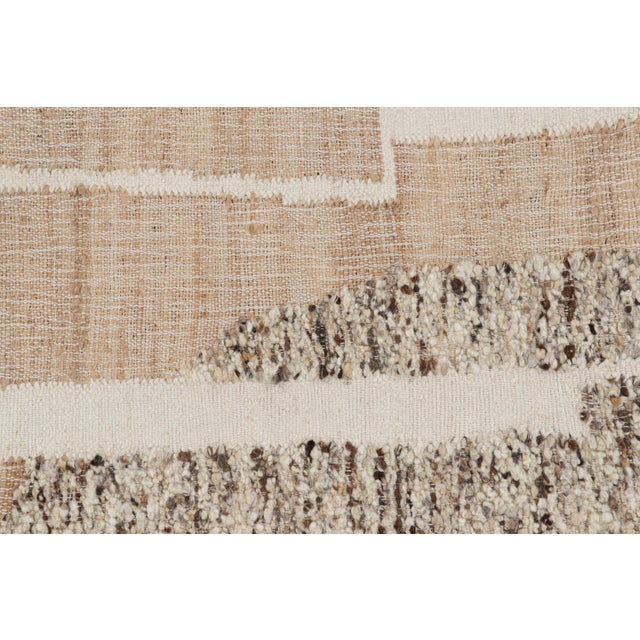 Rug & Kilim’s Abstract Flatweave with Cream and Beige Geometric Patterns - 5x7 For Sale In New York - Image 6 of 7