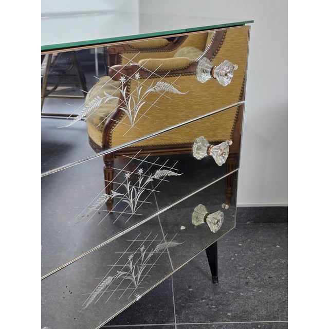 Wood Venetian Mirrored Chest of 3 Drawers, 1950s For Sale - Image 7 of 10
