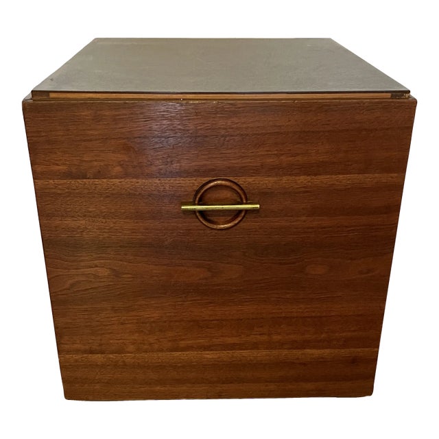 Midcentury Modern Cube Side Table on Casters With Brass Accents For Sale