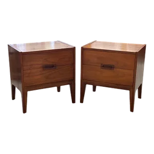 1970s Vintage Mid Century Modern Accent Tables / End Tables Dovetail Drawers