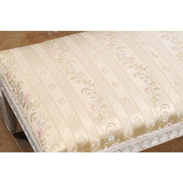 Swedish Neoclassical Style 1880s Painted Wood Bench with Carved Waterleaf Motifs For Sale - Image 9 of 12