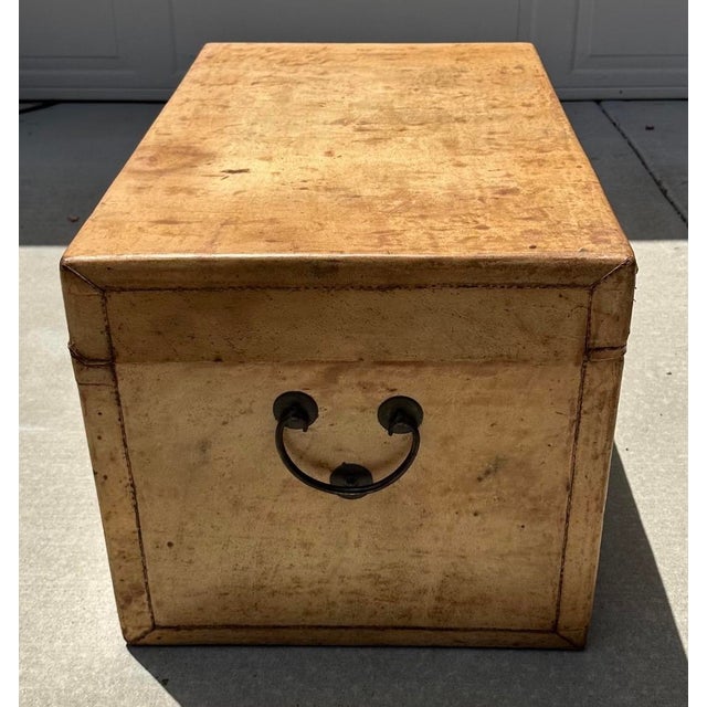 Late 19th Century Chinese Vellum / Parchment Trunk With Original Red Pigskin Interior & Key For Sale In San Diego - Image 6 of 18