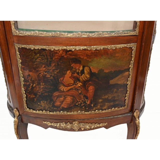 French Vitrine Painted Display Cabinet from Vernis Martin, 1890s For Sale - Image 3 of 10