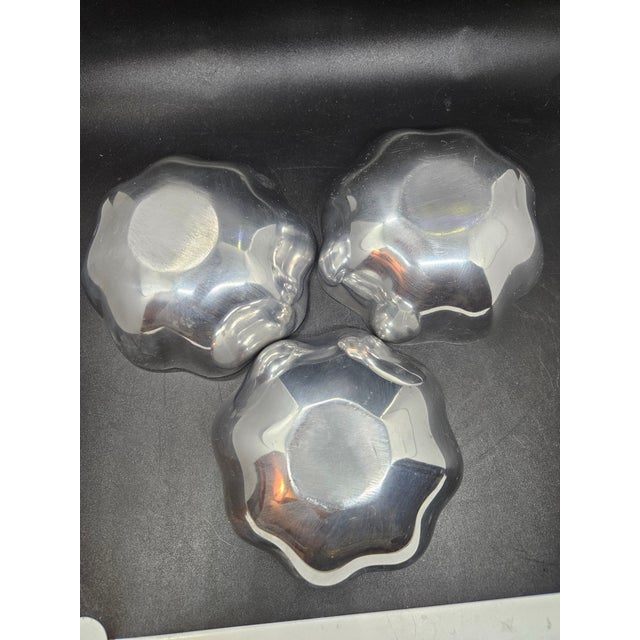 Art Deco 1980s Art Deco Julia Knight-Esque Peony Petite Bowls Pomegranate Red Aluminum Hand Crafted India - Set of Three For Sale - Image 3 of 3