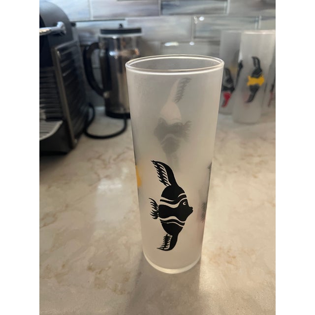 Angelfish Zombie Glasses are in Excellent Vintage Condition. Fabulous Angelfish. Beautiful mid-century Federal Glass set...