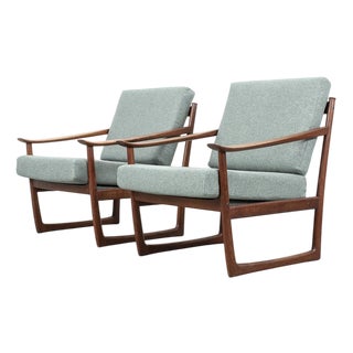 Set of FD130 Lounge Chairs by Peter Hvidt For Sale