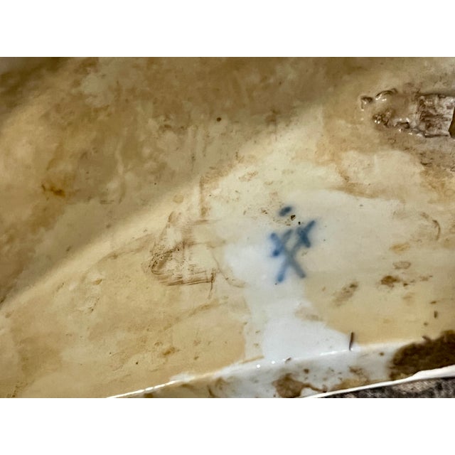 Mid-20th Century Italian Splendor Porcelain Cherub Lamp – Hollywood Regency / Italian Neoclassical Putti Table Lamp For Sale - Image 13 of 13