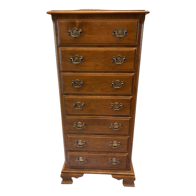 Ethan Allen Traditional Maple 7-Drawer Tall Chest / Lingerie Chest Vintage Queen Anne Style For Sale