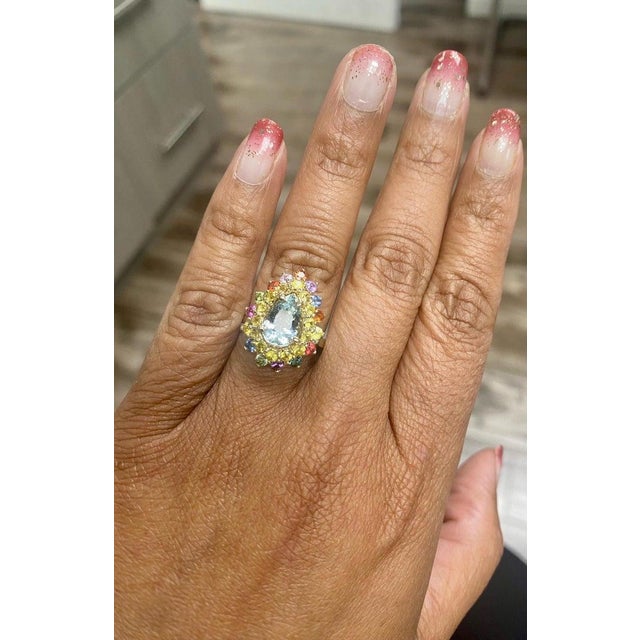 Early 21st Century 3.35 Ct Aquamarine, Sapphire 14 Karat Yellow Gold Cocktail Ring, Size 7 For Sale - Image 5 of 5