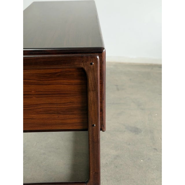 Mid-Century Modern Danish Rosewood Executive Desk – Floating Top For Sale - Image 9 of 18